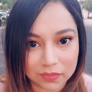 Meet your Posher, Alma